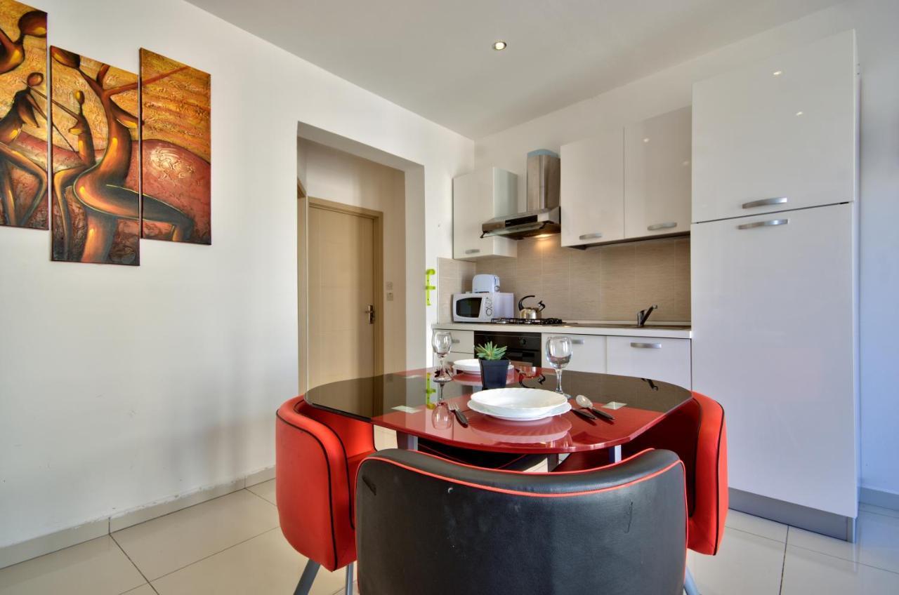 Sapphire Court 2 Bedroom Apartments By Shortletsmalta Sliema Exteriör bild