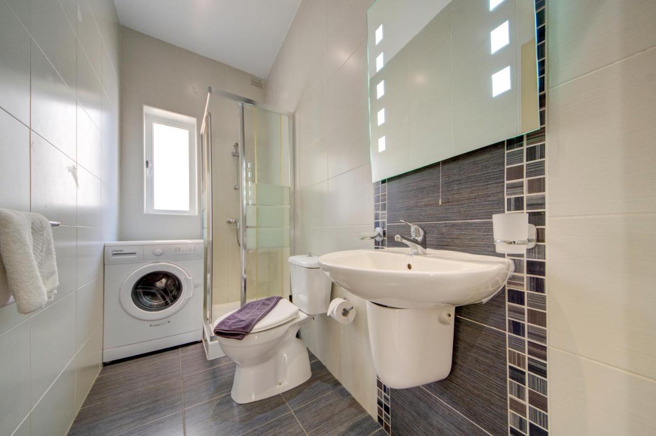 Sapphire Court 2 Bedroom Apartments By Shortletsmalta Sliema Exteriör bild